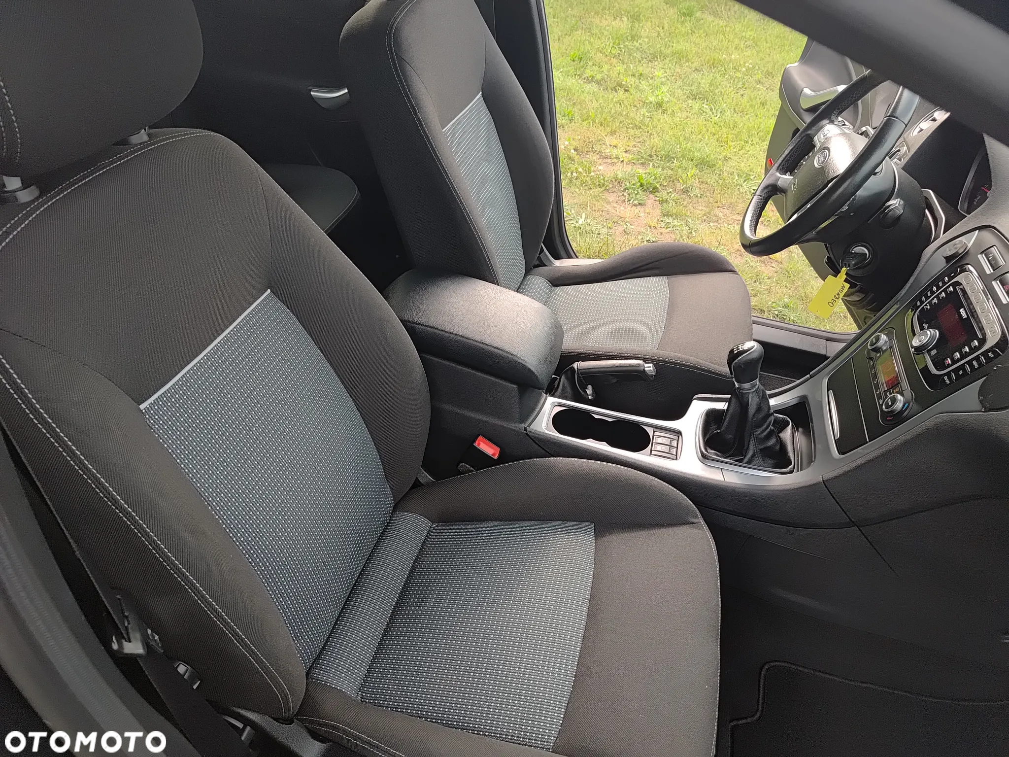 Ford Mondeo 1.6 Ambiente - 21