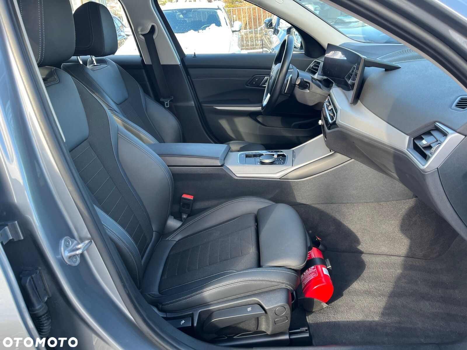 BMW Seria 3 318i - 33