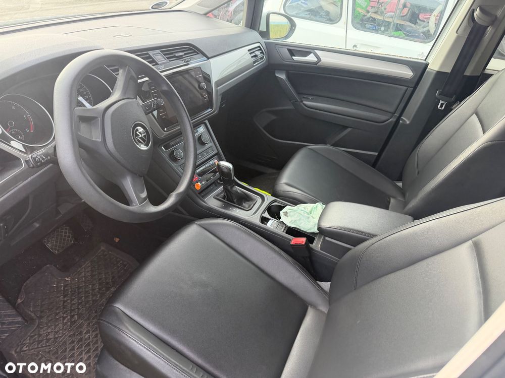 Volkswagen Touran - 7