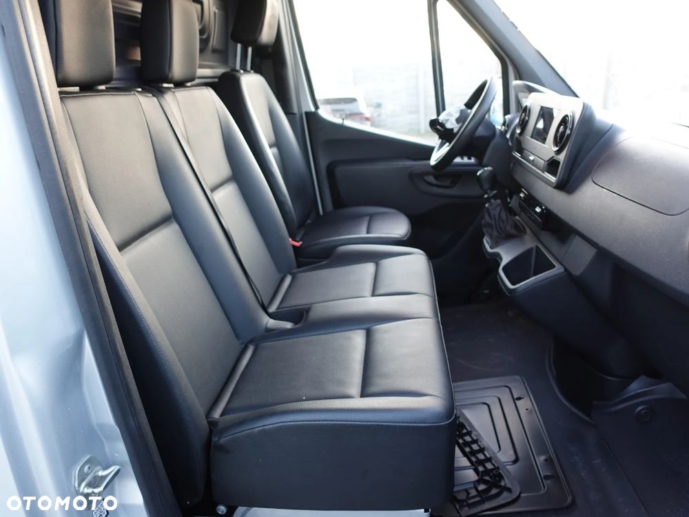 Mercedes-Benz SPRINTER - 7