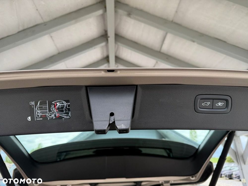 Volvo XC 90 - 13