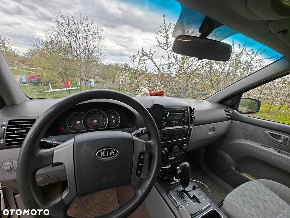 Kia Sorento 3.3 V6 LX - 6