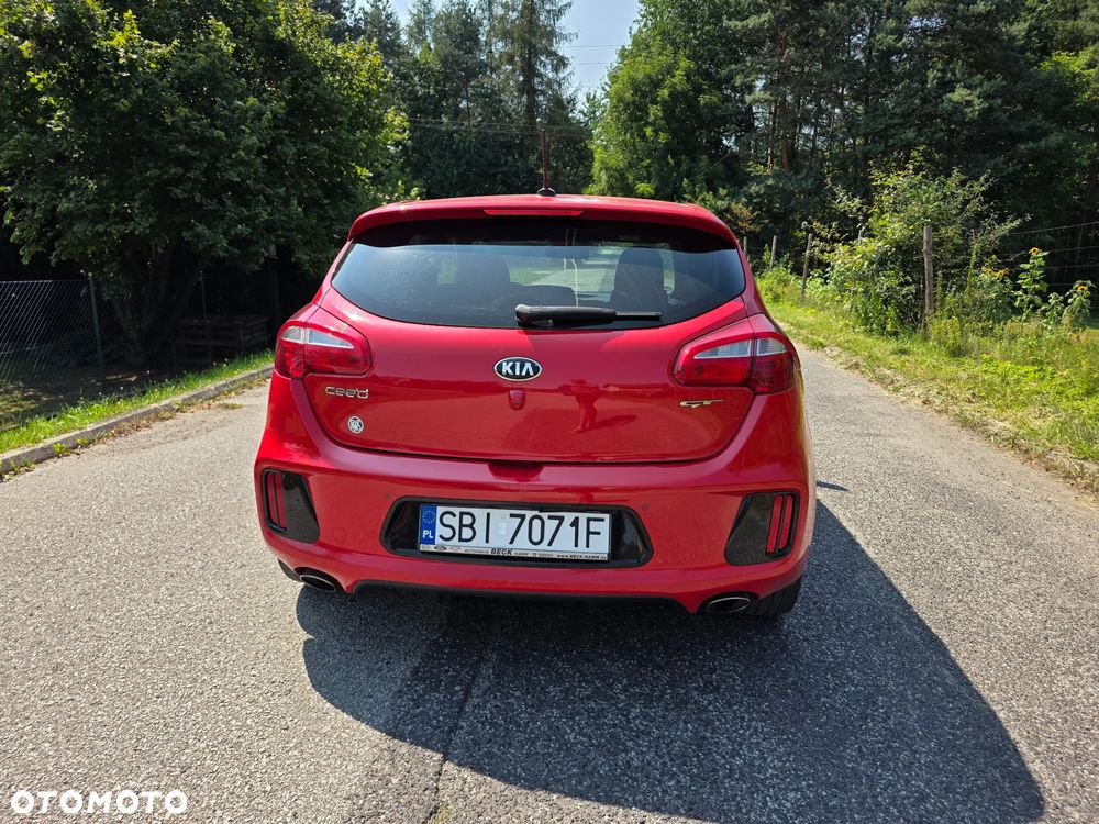 Kia Ceed - 8