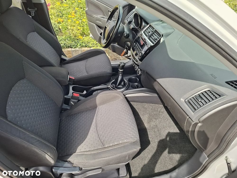 Mitsubishi ASX - 21