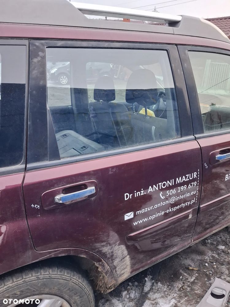 NISSAN X-TRAIL T30 01- DRZWI PRAWY TYL KX4 - 1