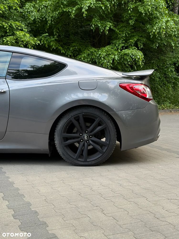 Hyundai Genesis Coupe 2.0 TCI Premium - 2