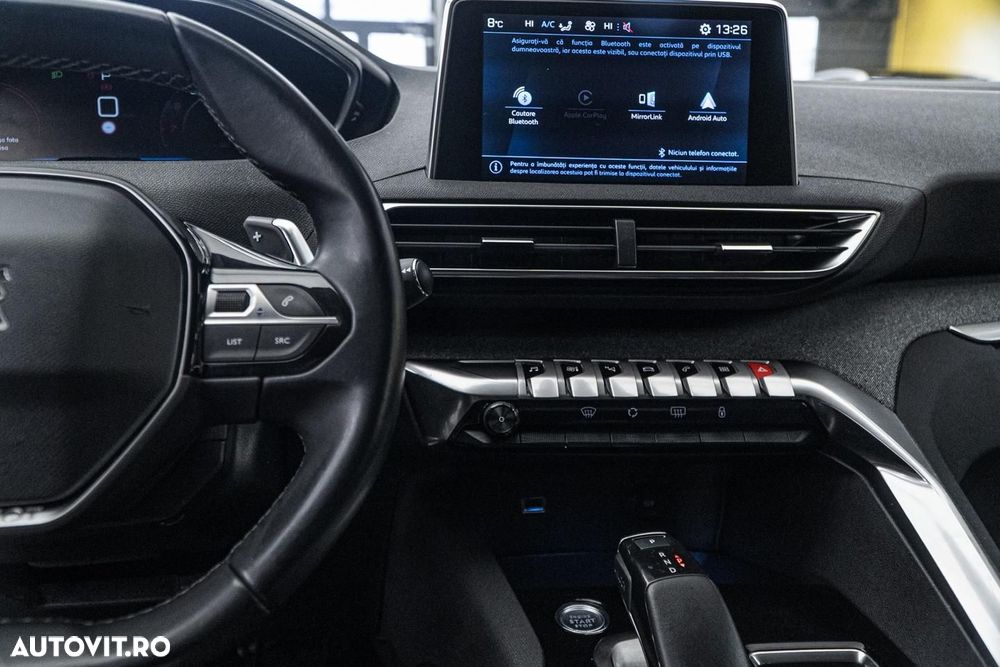 Peugeot 3008 1.2 PureTech Turbo S&S EAT8 Allure - 27