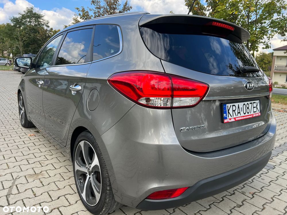 Kia Carens 1.7 CRDi XL 7os - 37