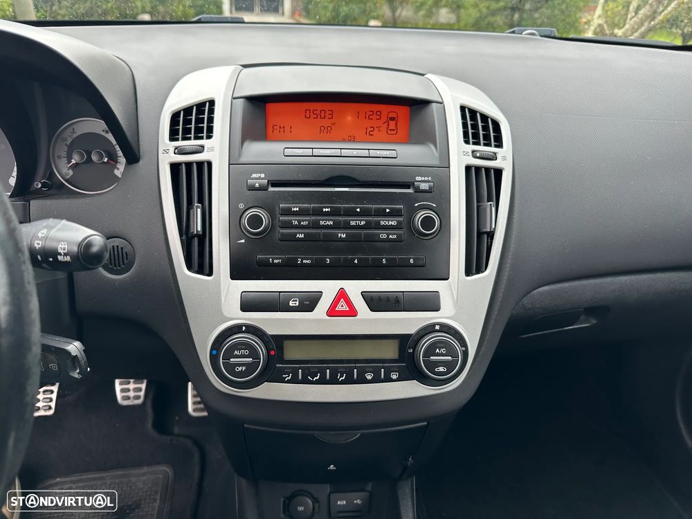 Kia Ceed S Coupé 1.6 CRDi TX - 24