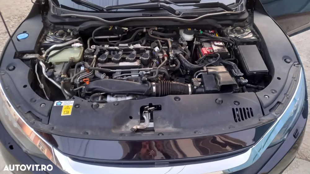 Honda Civic Sedan 1.5 VTEC Turbo CVT Executive - 18