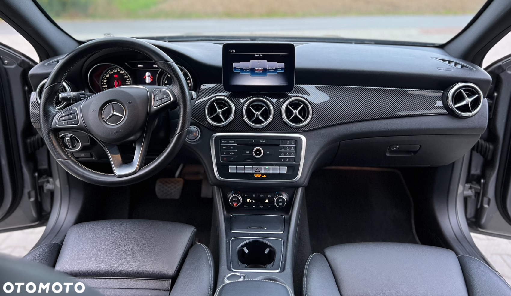 Mercedes-Benz GLA 250 7G-DCT AMG Line - 7