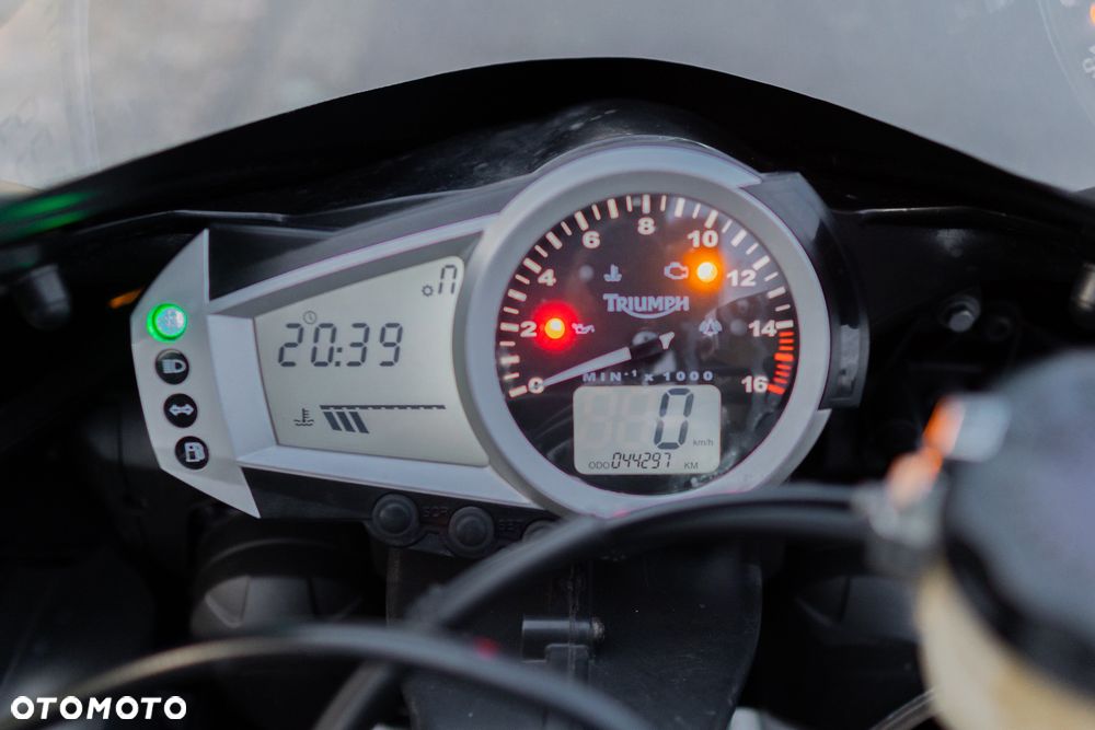 Triumph Daytona - 21