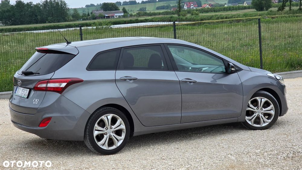 Hyundai i30 1.6 CRDi Classic + - 9