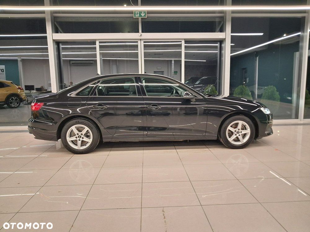 Audi A4 Limousine - 8