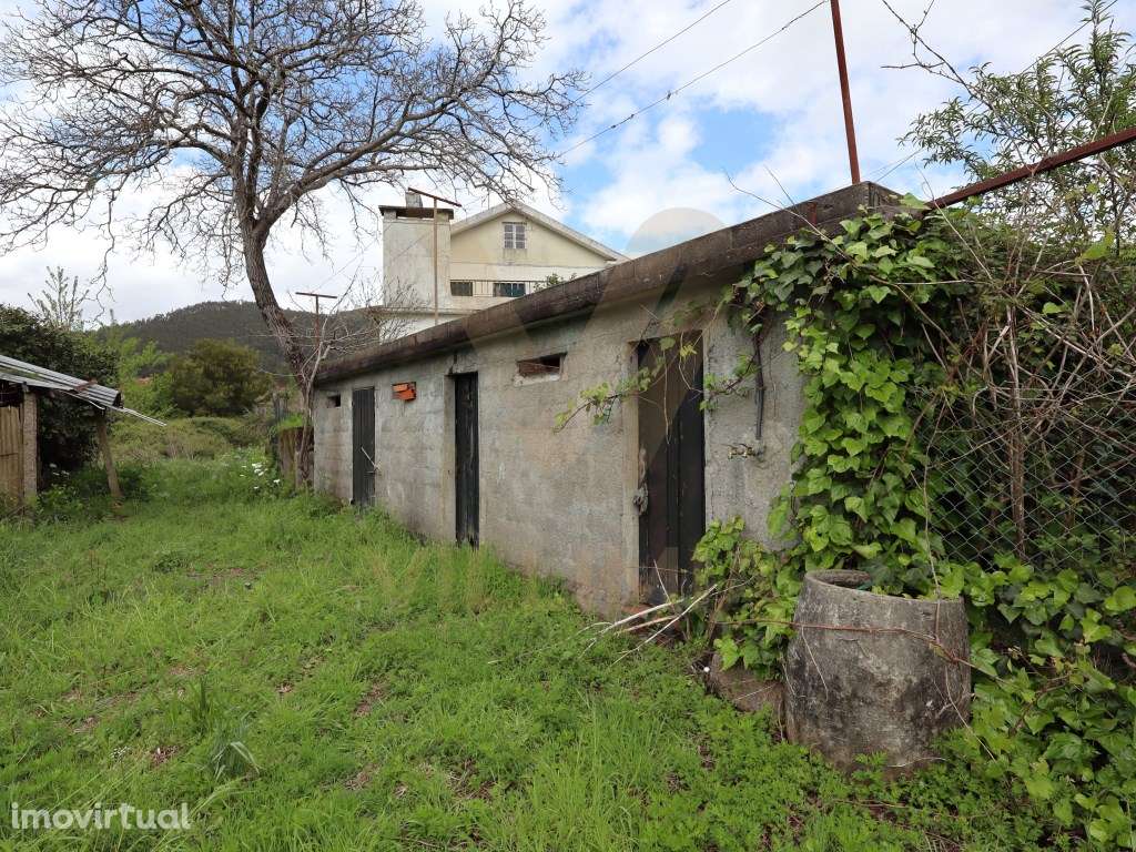 Terreno Urbanizável com 1.400 m² (Possibilidade de Destaque) - More... - Grande imagem: 4/10