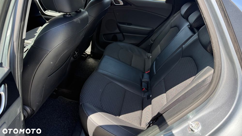 Kia XCeed 1.6 CRDi Eco-Dynamics+(48V Mild-Hybrid) DCT7 VISION - 14