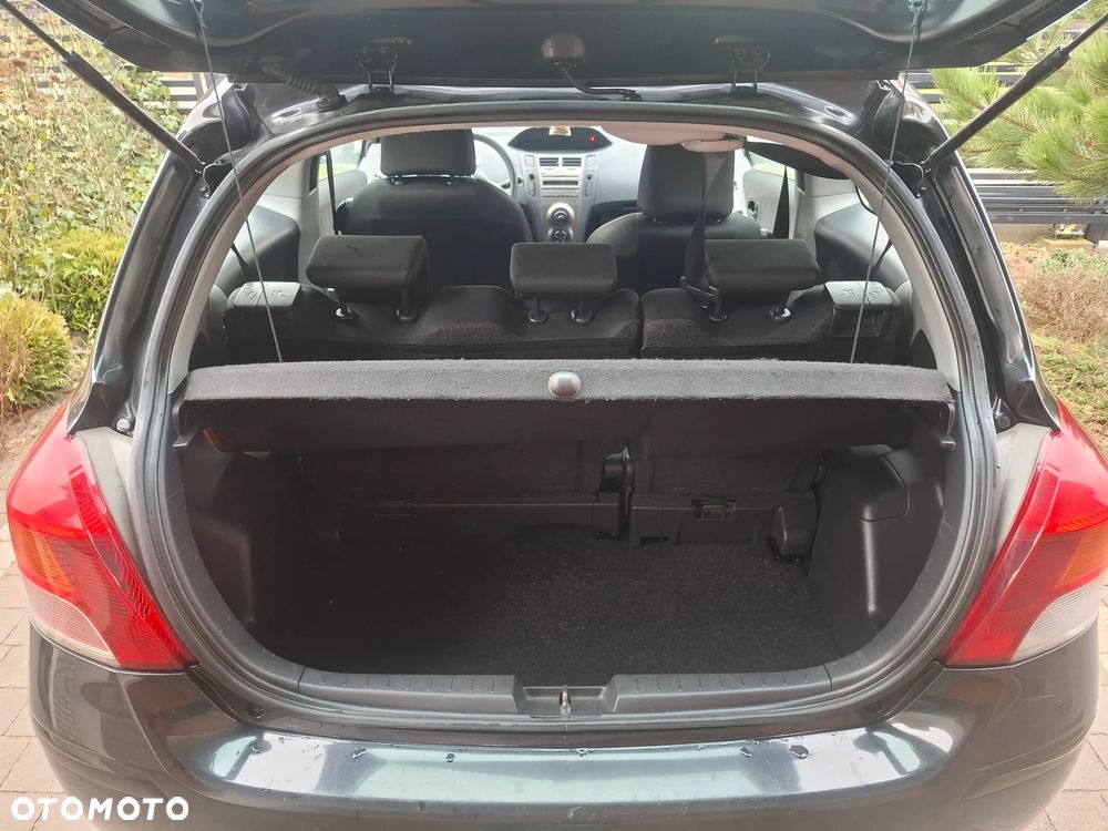Toyota Yaris - 8