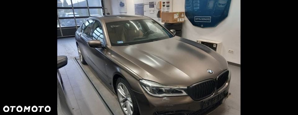 BMW Seria 7 740Li - 3