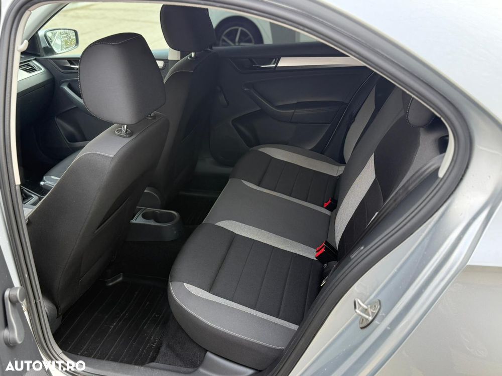 Skoda RAPID 1.0 TSI Ambition - 14