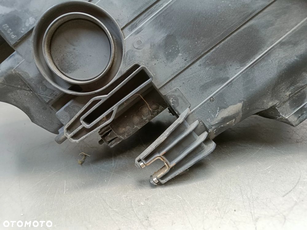 Lampa prawa przednia Audi A4 B8 prawy przód 8K0941004A - 10