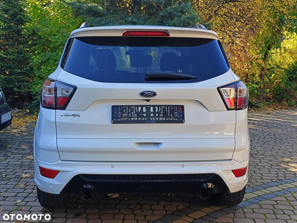 Ford Kuga 2.0 TDCi 2x4 Titanium - 22