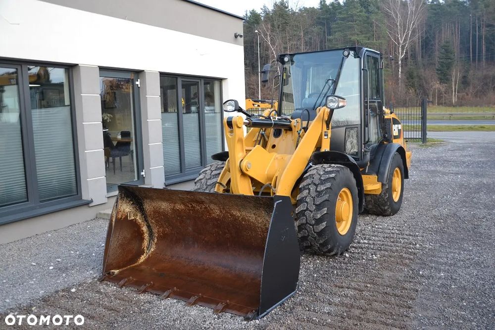 Caterpillar CAT 906 M - 2