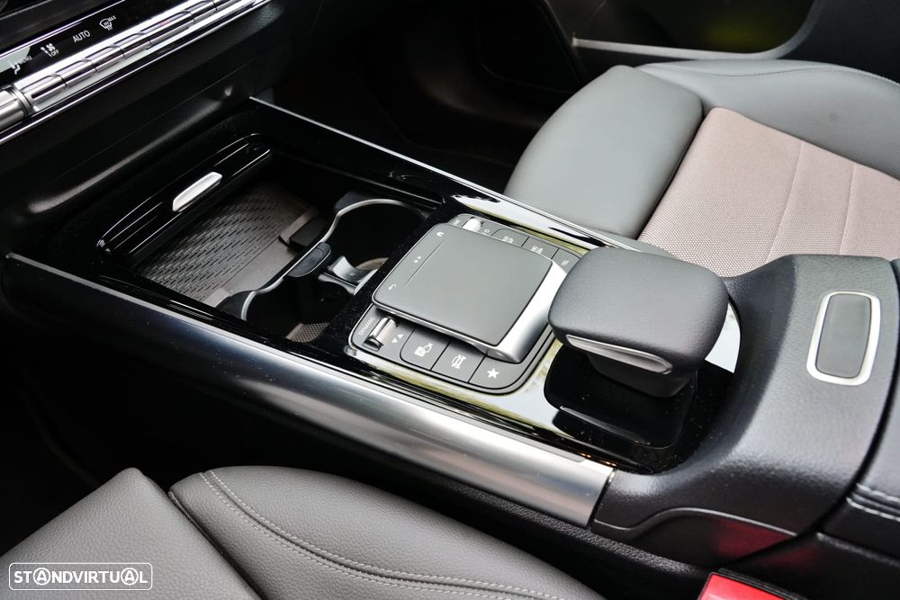 Mercedes-Benz EQA 300 4Matic Electric Art - 11