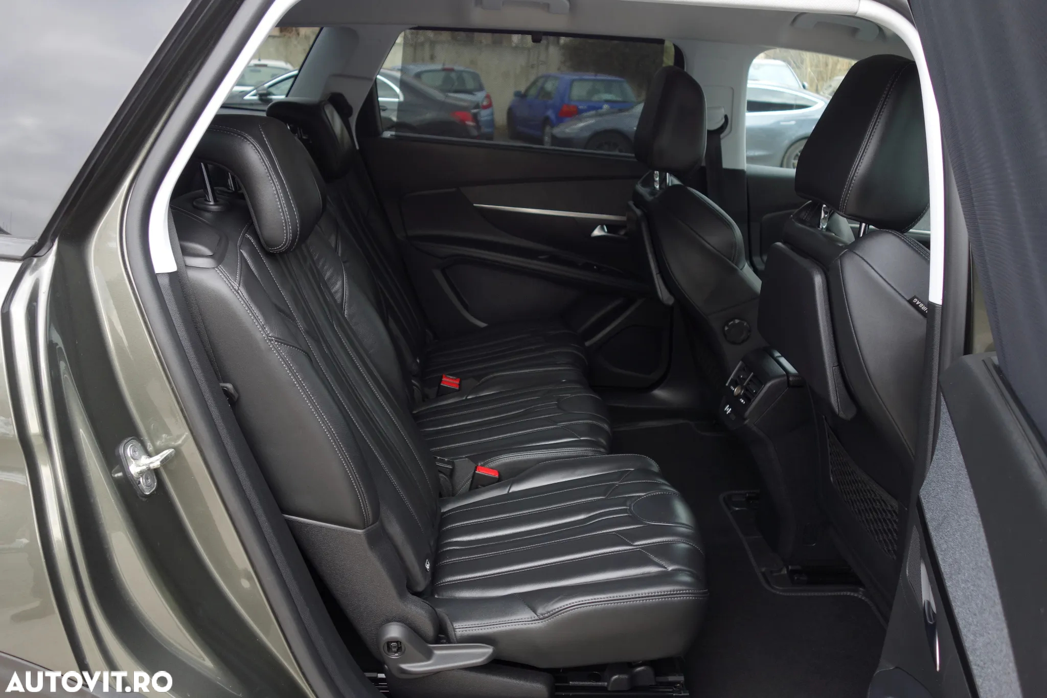 Peugeot 5008 1.6 Puretech Turbo s&s EAT8 Allure - 19