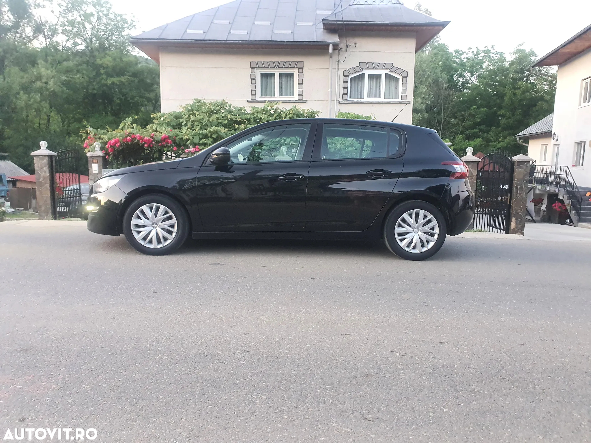 Peugeot 308 1.2 L PureTech Turbo Access - 2