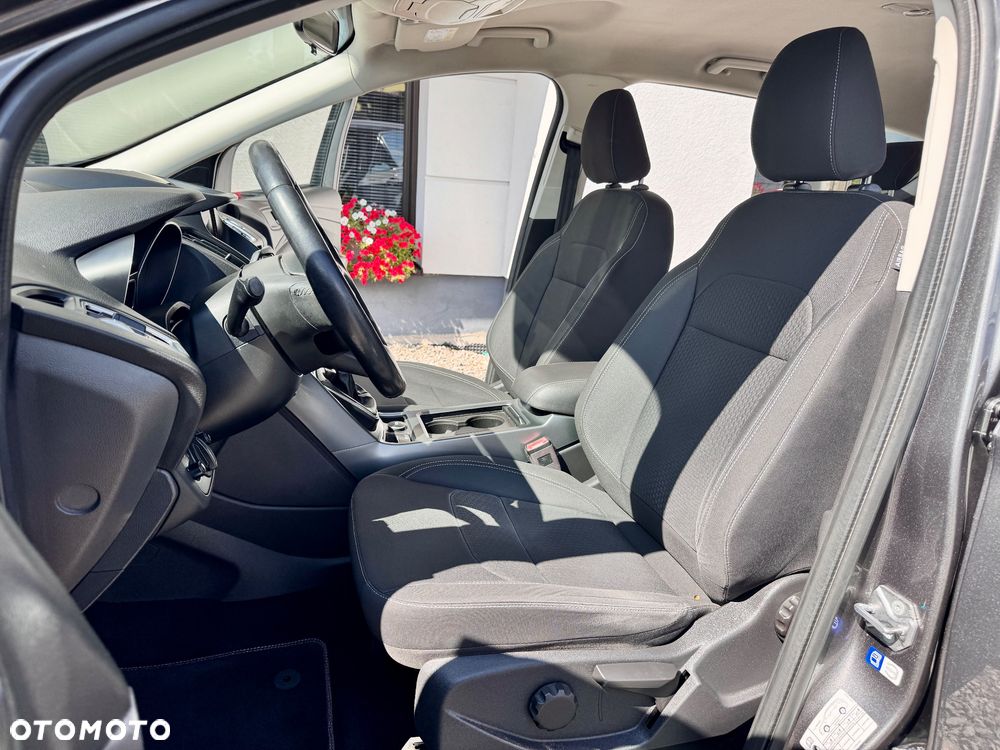 Ford Kuga - 11