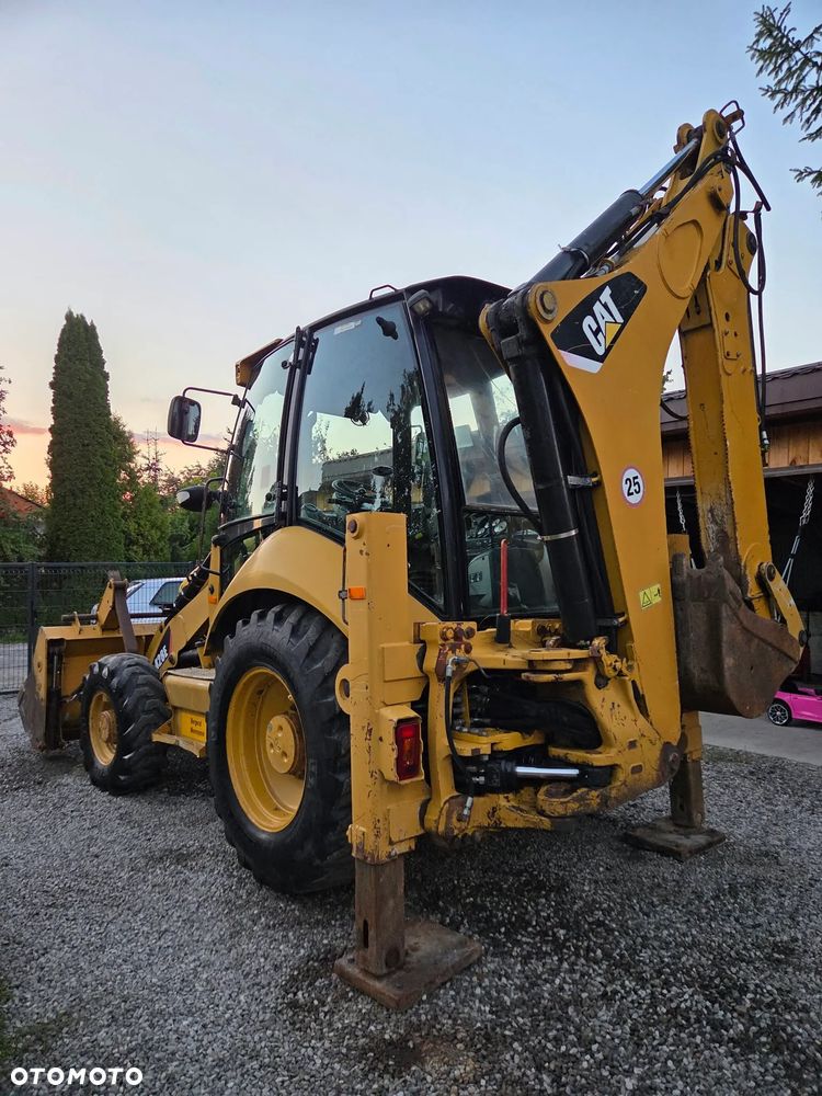 Caterpillar CAT 428E - 3