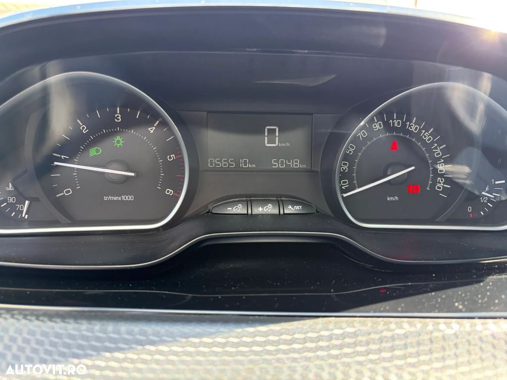 Peugeot 2008 1.6 BlueHDi FAP Active - 17