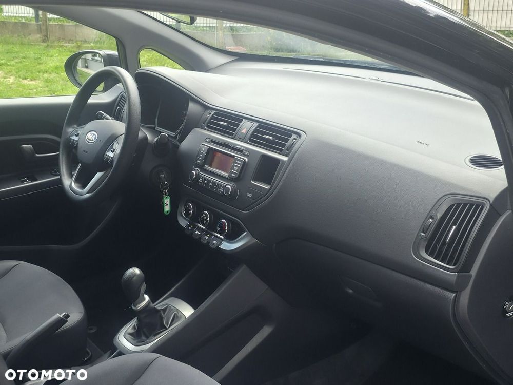Kia Rio - 11