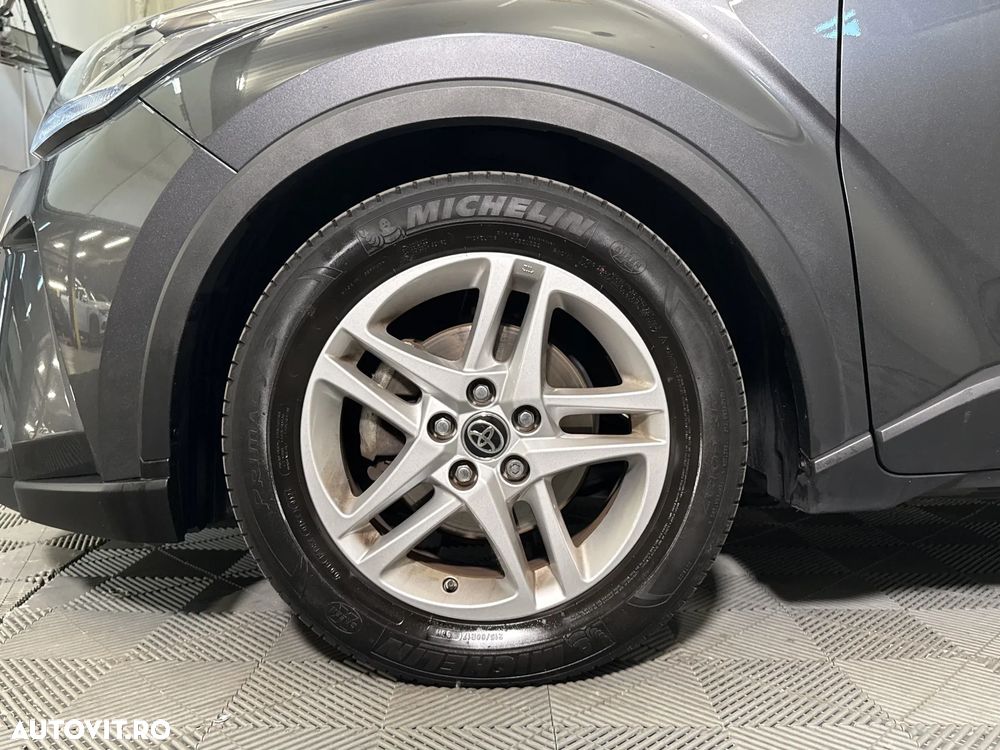 Toyota C-HR - 14