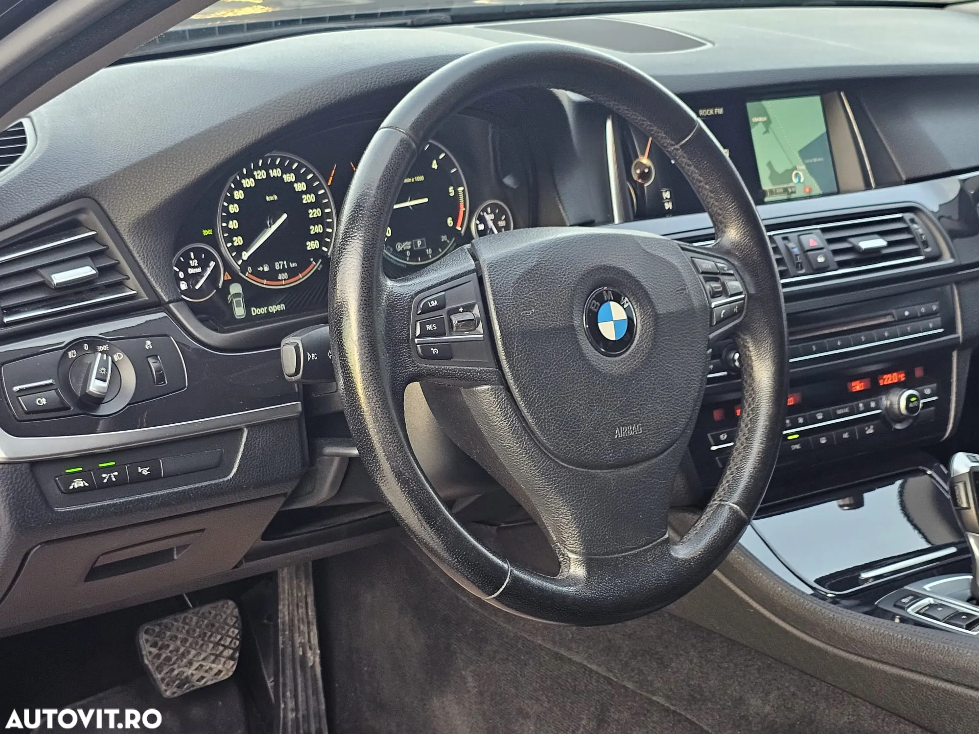 BMW Seria 5 520d Touring Aut. Luxury Line - 19