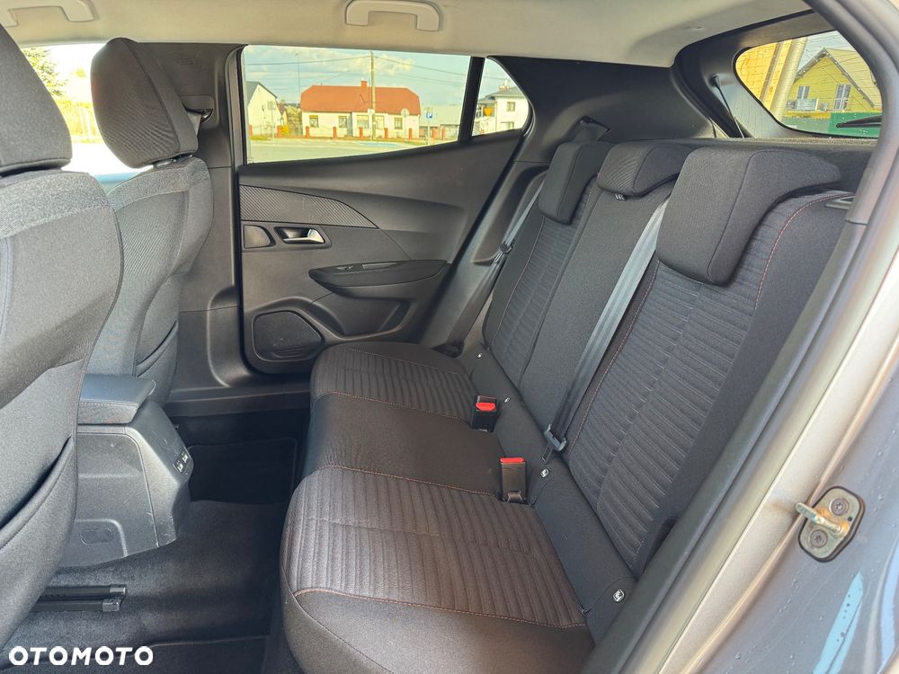 Peugeot 2008 PureTech 130 EAT8 Active - 14