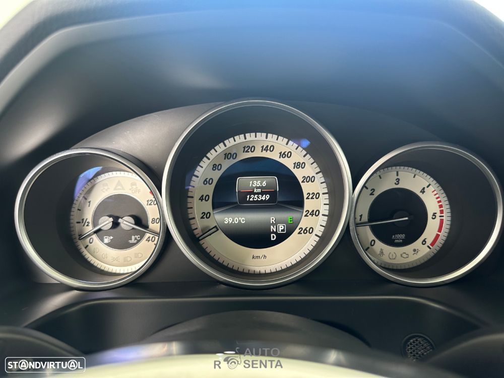 Mercedes-Benz E 250 BlueTEC Avantgarde Auto. - 13