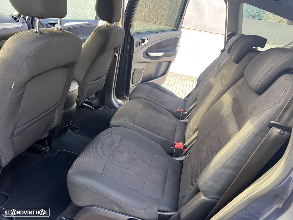 Ford S-Max 2.0 TDCi Titanium 7L - 7