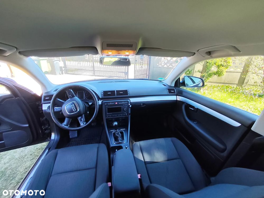 Audi A4 Avant 2.0 TDI - 16