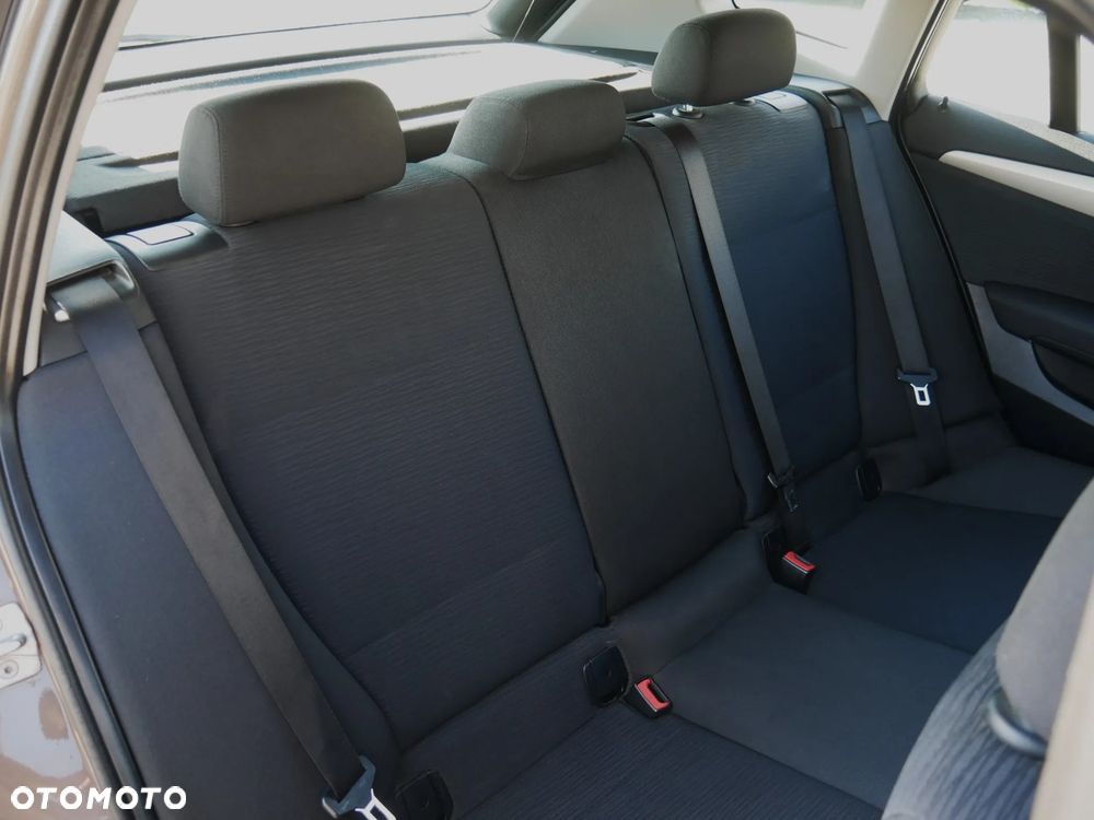 BMW X1 xDrive18d - 26