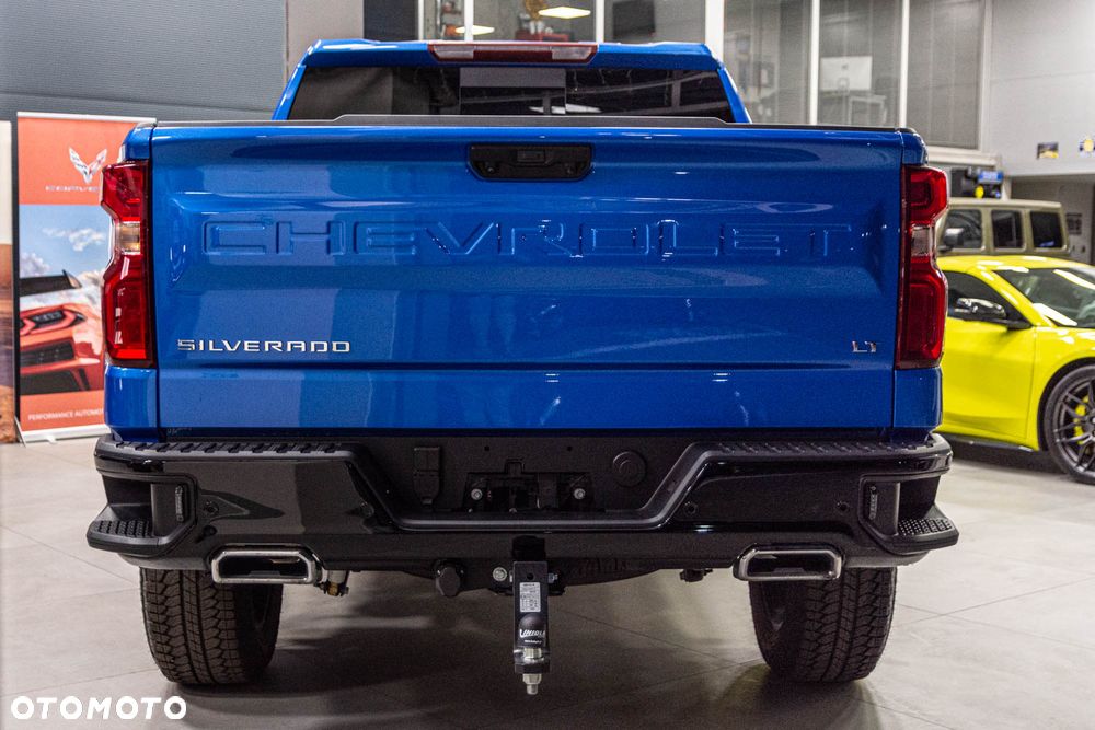 Chevrolet Silverado - 12