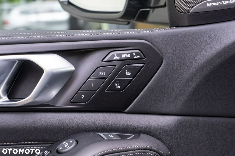 BMW X7 - 16