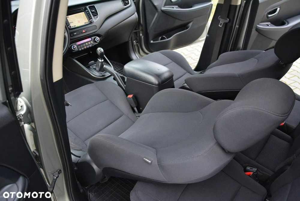 Kia Carens 1.6 GDI L 7os EU6 - 24