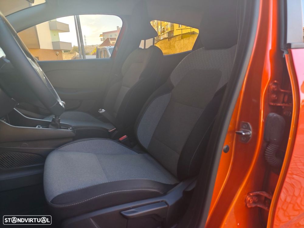 Renault Clio 1.0 TCe Evolution Bi-Fuel - 9