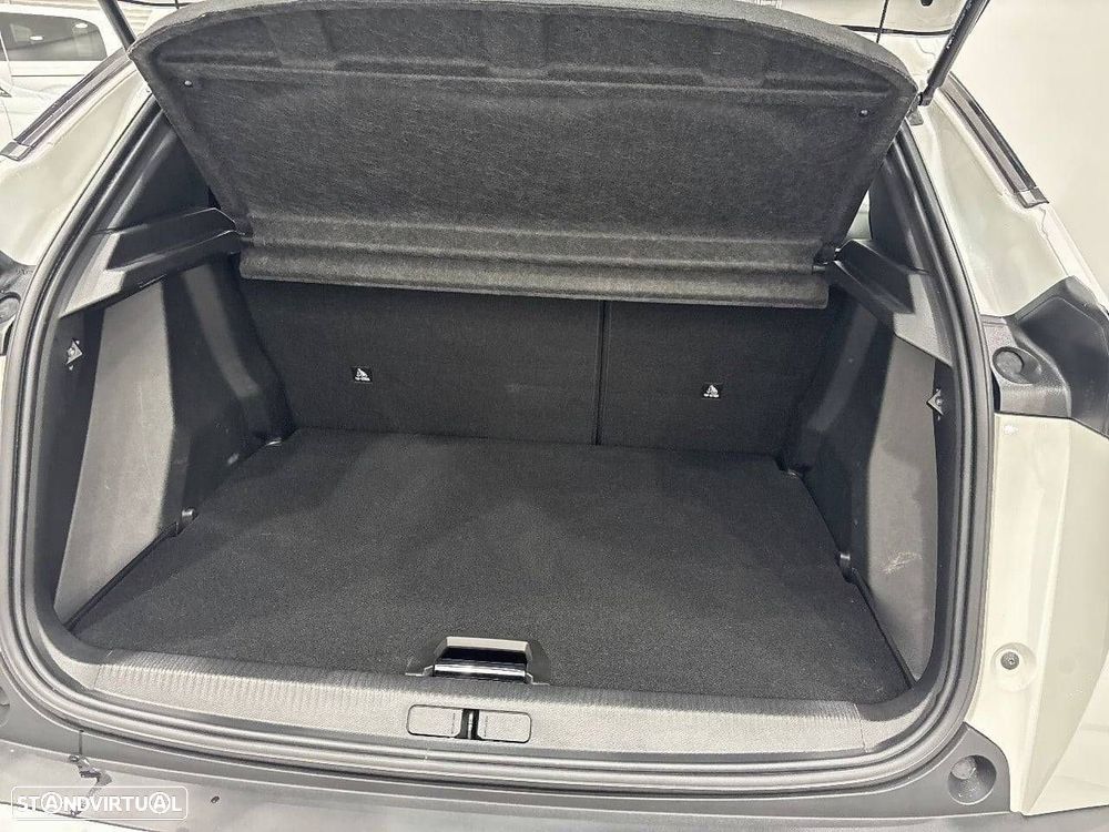 Peugeot 2008 1.2 PureTech Allure - 6