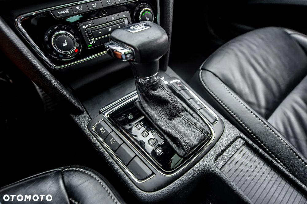 Skoda Superb 3.6 V6 4x4 DSG Elegance - 37