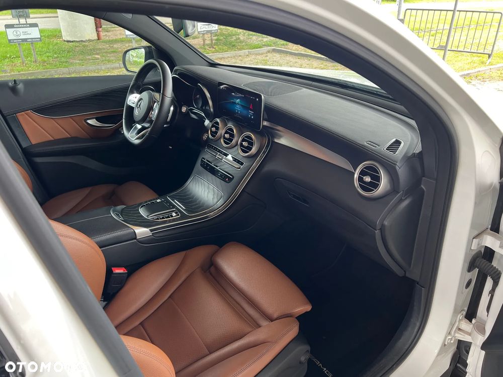 Mercedes-Benz GLC - 21