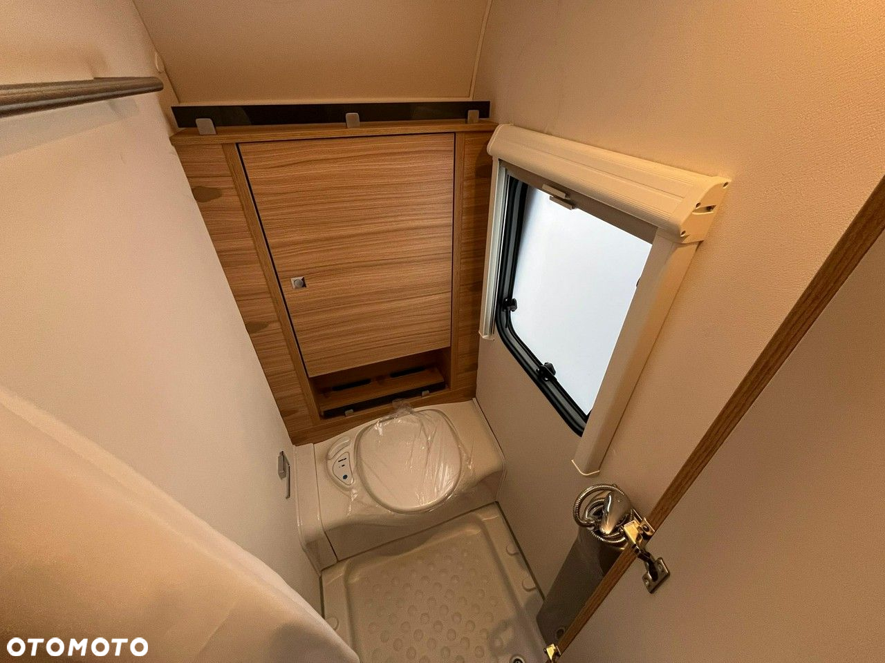 Dethleffs Camper 560 FMK - 16