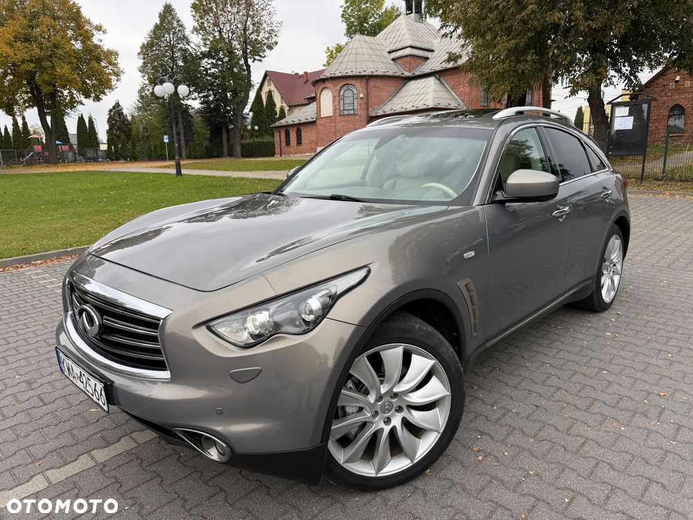 Infiniti QX70 - 21