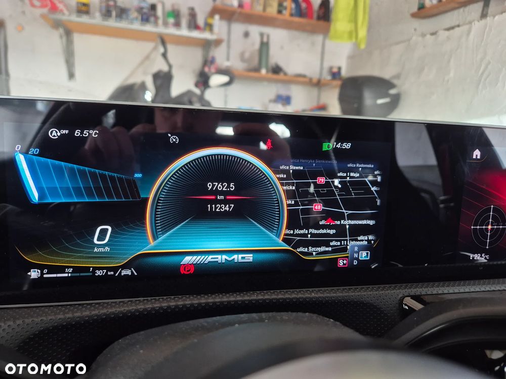 Mercedes-Benz CLA - 12